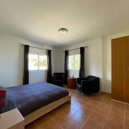 B&B Villa Libertad Tenerife - Fkk Nudist Swingers - Only Couples & Single Ladies Bed & Breakfast
