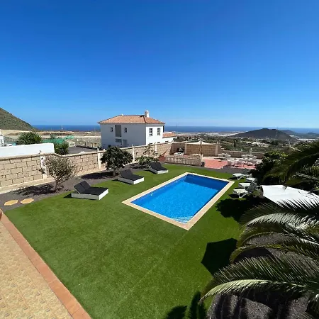 B&B Villa Libertad Tenerife - Fkk Nudist Swingers - Only Couples & Single Ladies Couette-café